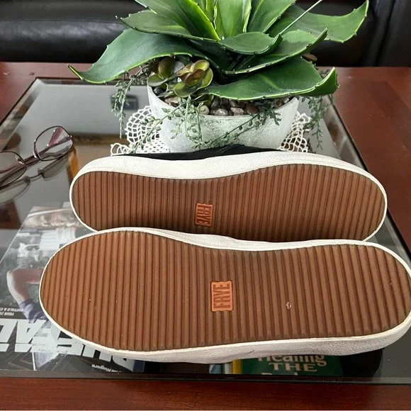 FRYE Womens Dylan Slip On Casual Shoe Black/White Size 10m - Picture 6 of 7